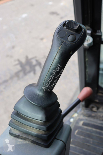 جرافة Bobcat E34