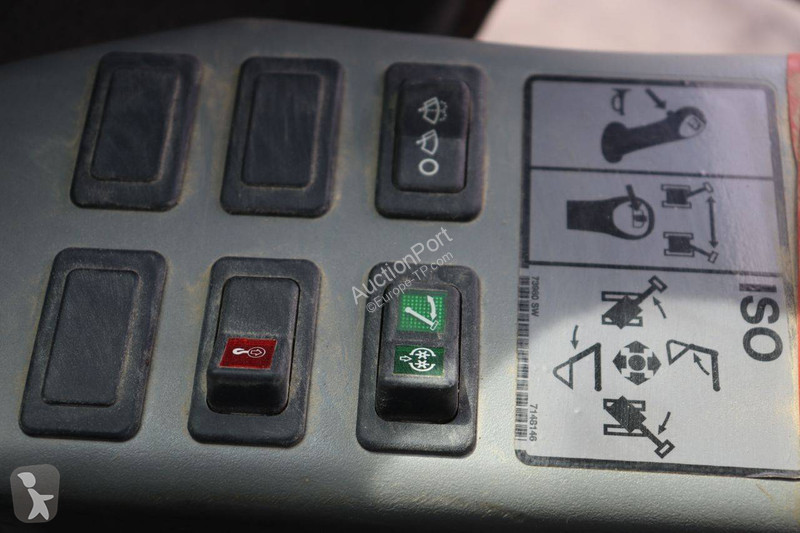 جرافة Bobcat E55