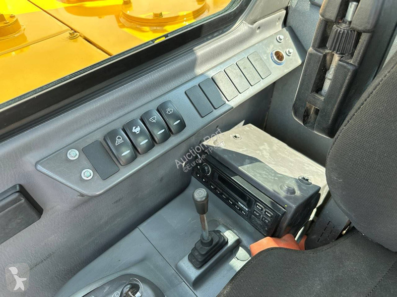 Lopatový nakládač Volvo D