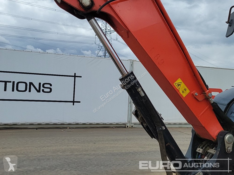Lopatový nakládač Kubota U50-5