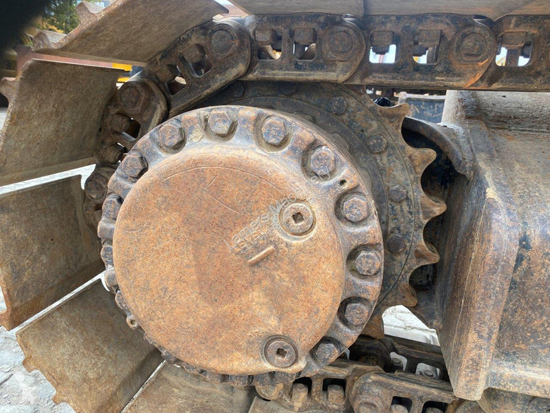 Graafmachine Caterpillar NVT