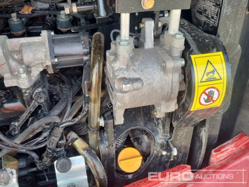 Escavadora Takeuchi TB240
