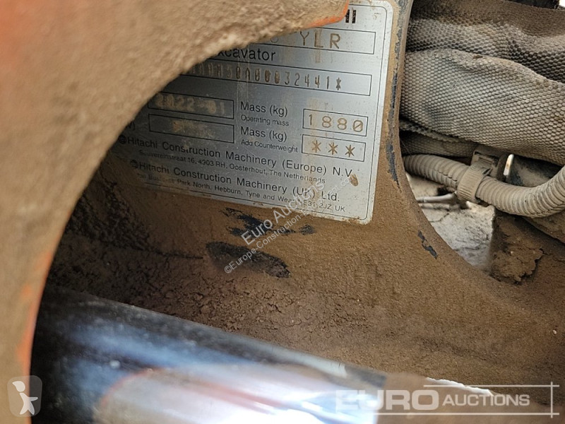 جرافة Hitachi ZX19U-6 YLR