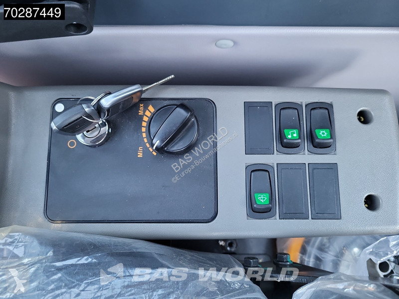 Lopatový nakládač Hyundai R215 L