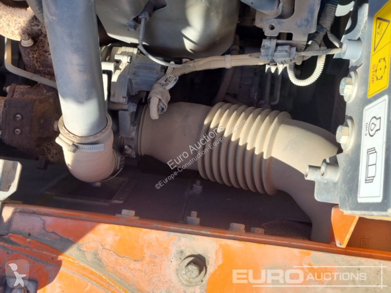 Escavatore Hitachi -6