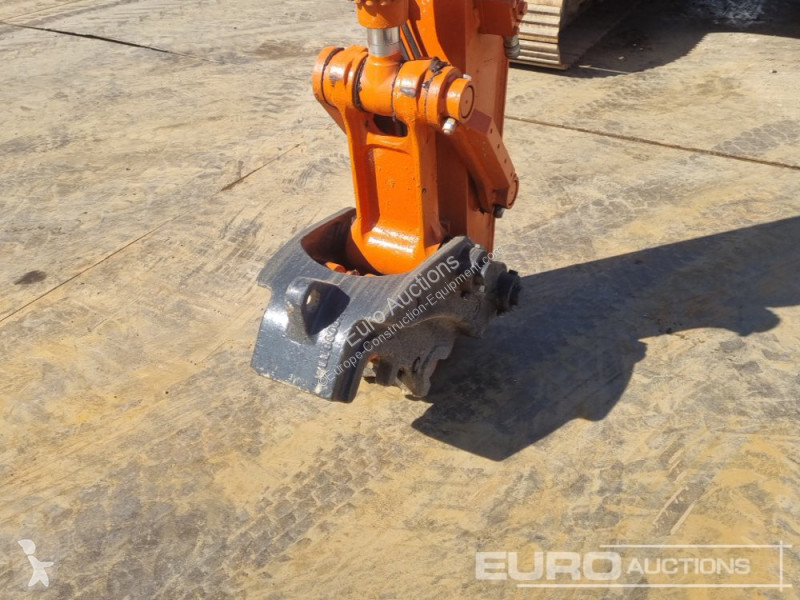 Excavadora Hitachi -7