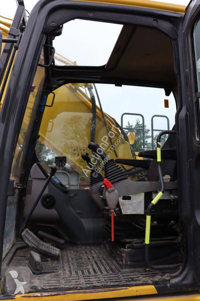 جرافة Komatsu PC290LCD-10