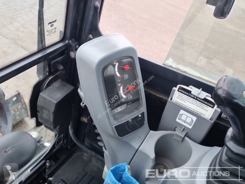 Lopatový nakládač Kubota KX027-4