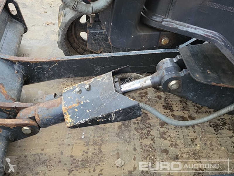 Lopatový nakládač Yanmar SV26