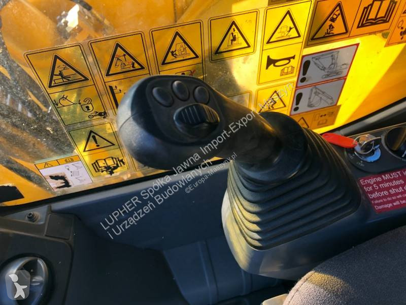 جرافة Komatsu PC490LC-11E0