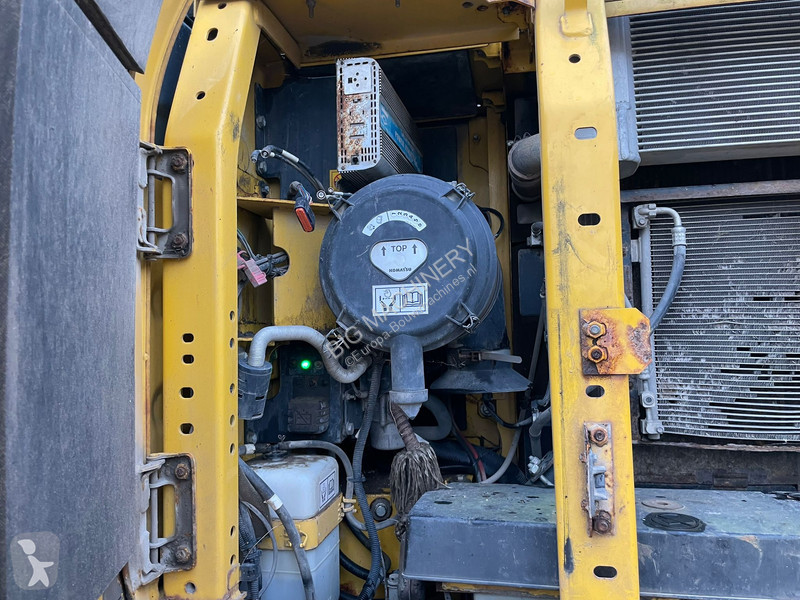 Skovl Komatsu Engcon and 3 x bucket