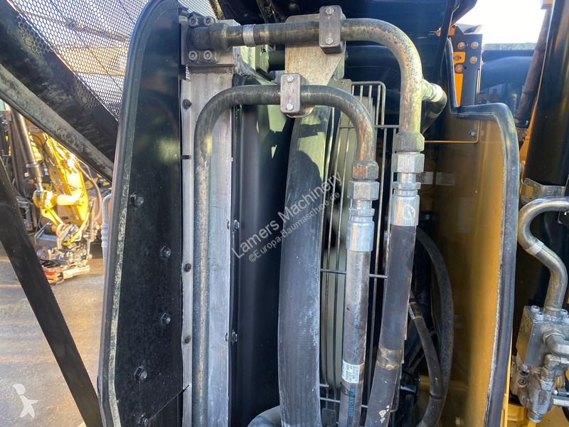 جرافة Caterpillar F