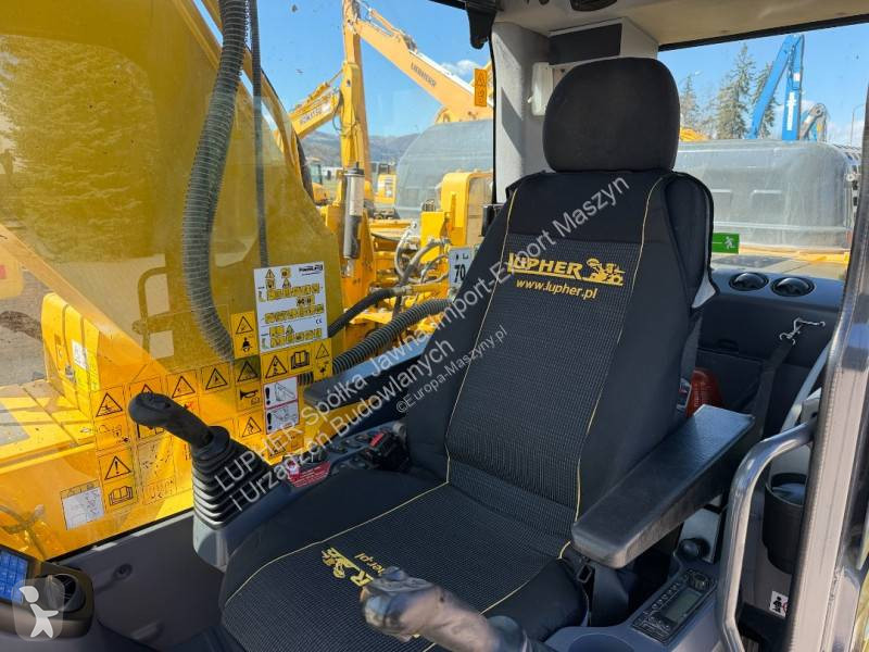 Lopatový nakládač Komatsu PC290LC-11E0