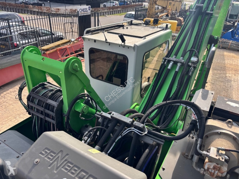 Escavatore Sennebogen 825