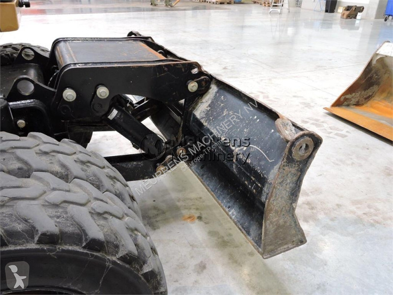 جرافة Caterpillar F