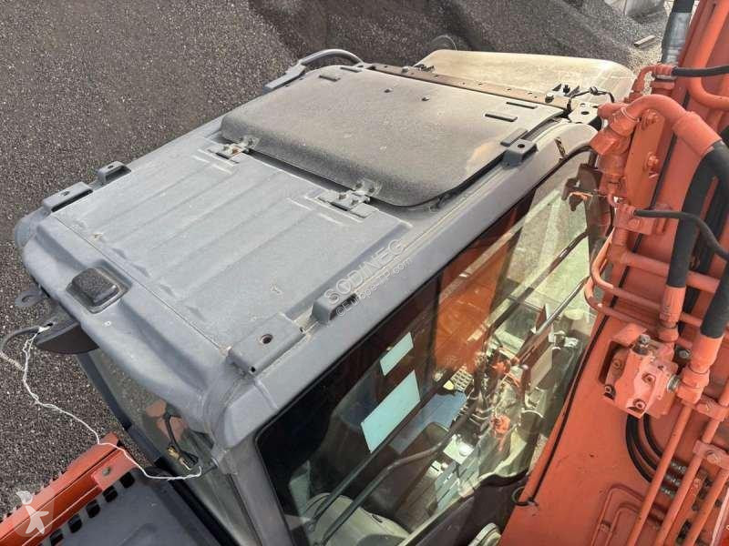جرافة Hitachi ZX135 US3