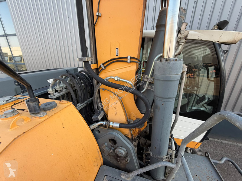 جرافة Liebherr A920
