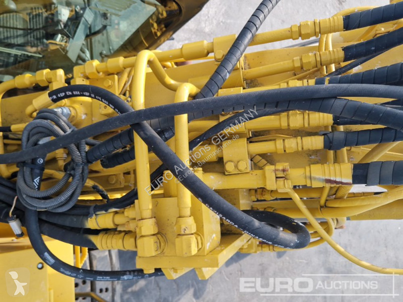 جرافة Komatsu PC138US-2E1