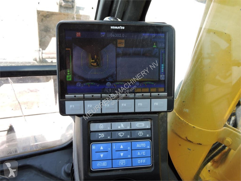 Rýpadlo Komatsu PC138