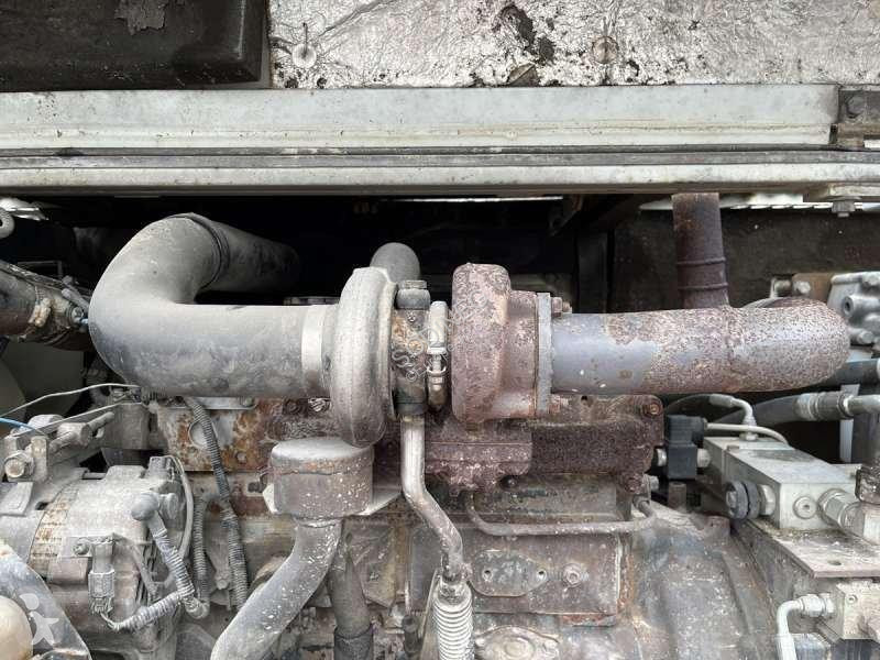 جرافة Takeuchi