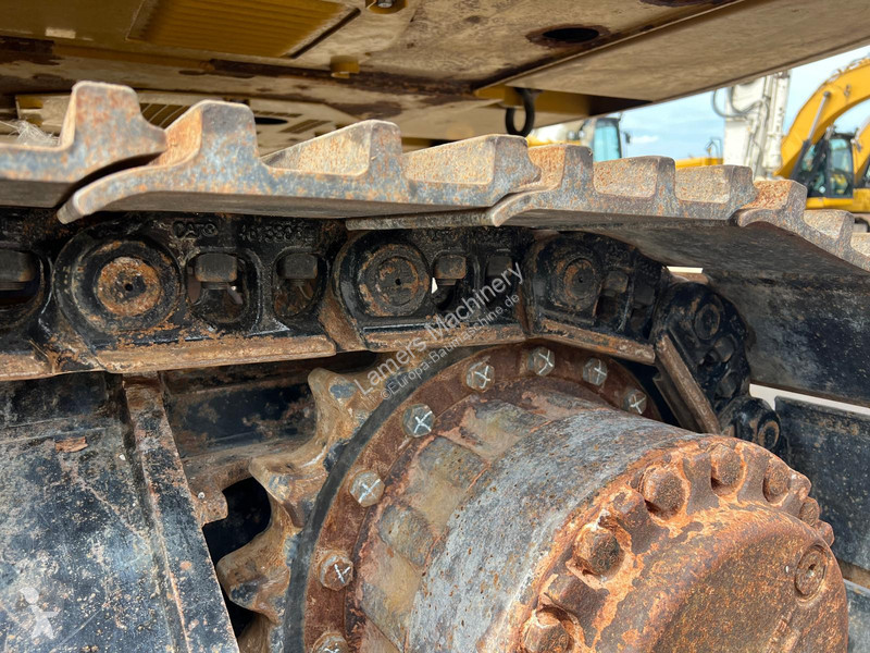 Lopatový nakládač Caterpillar NG 07B .