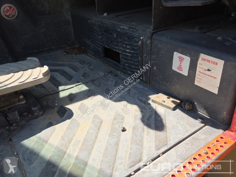جرافة Volvo ECR50D