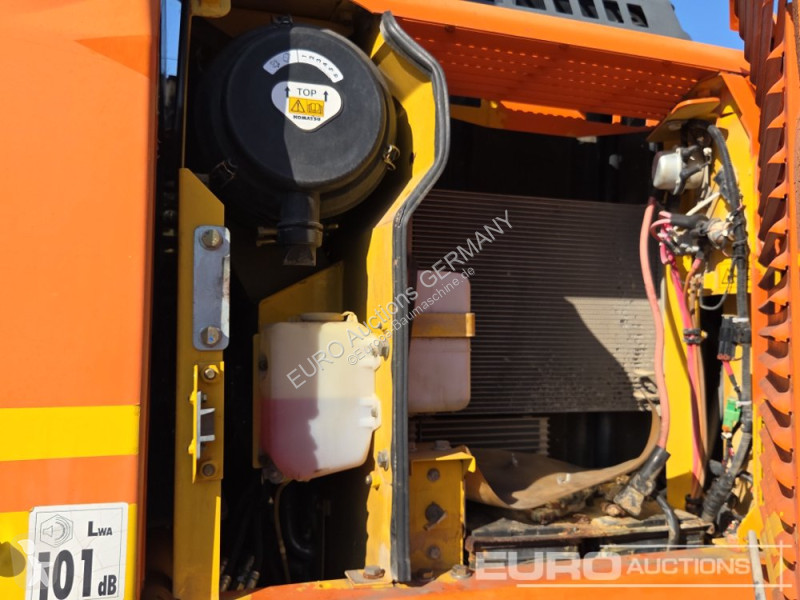 جرافة Komatsu PW148-8