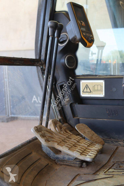 Excavator JCB