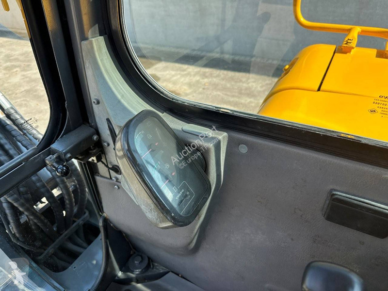Екскаватор Volvo D
