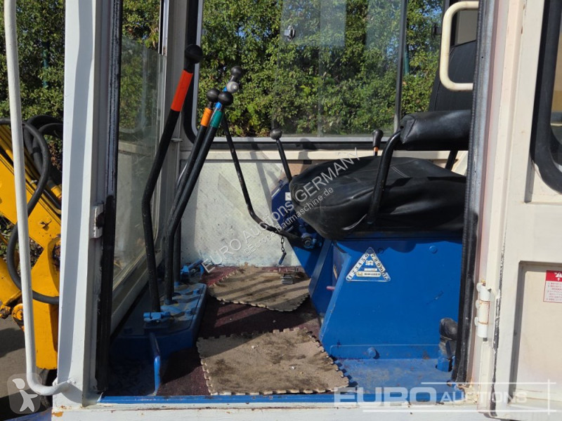 Экскаватор Komatsu 3