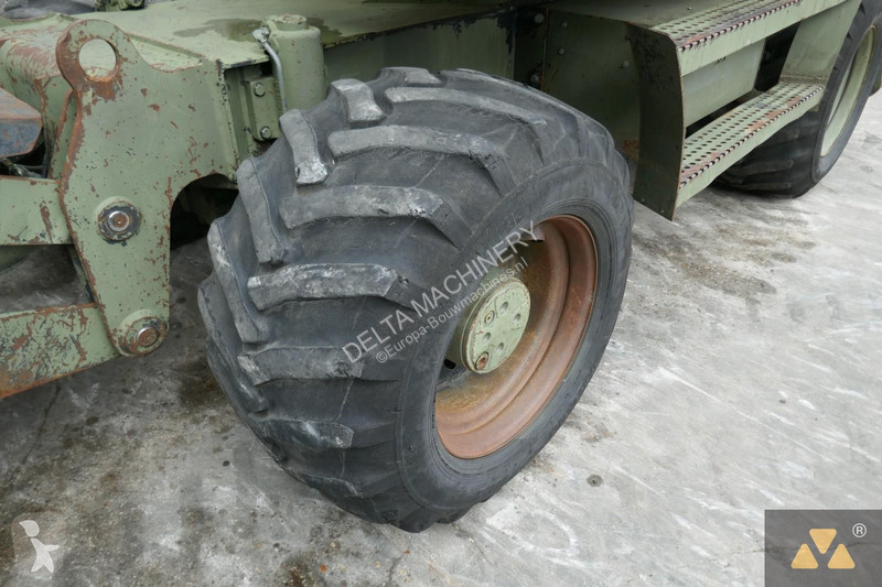 Koparka Caterpillar Ex-army