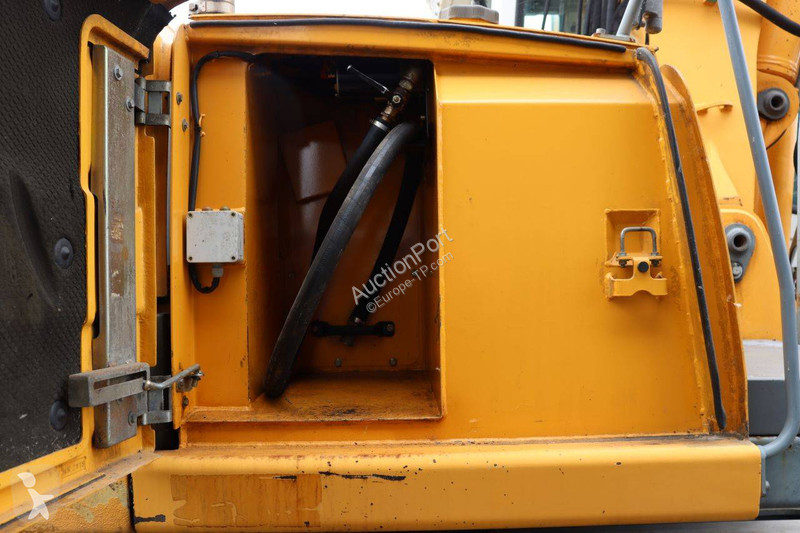 جرافة Liebherr