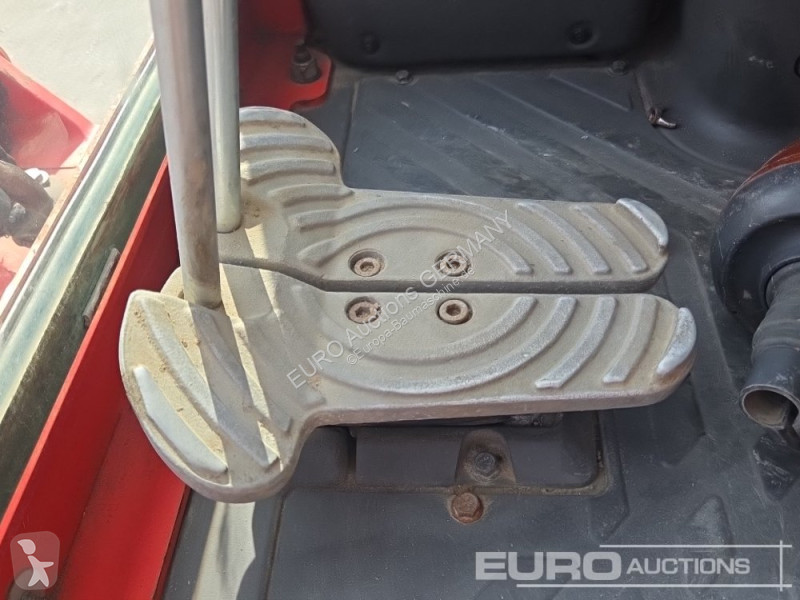 جرافة Volvo ECR25D