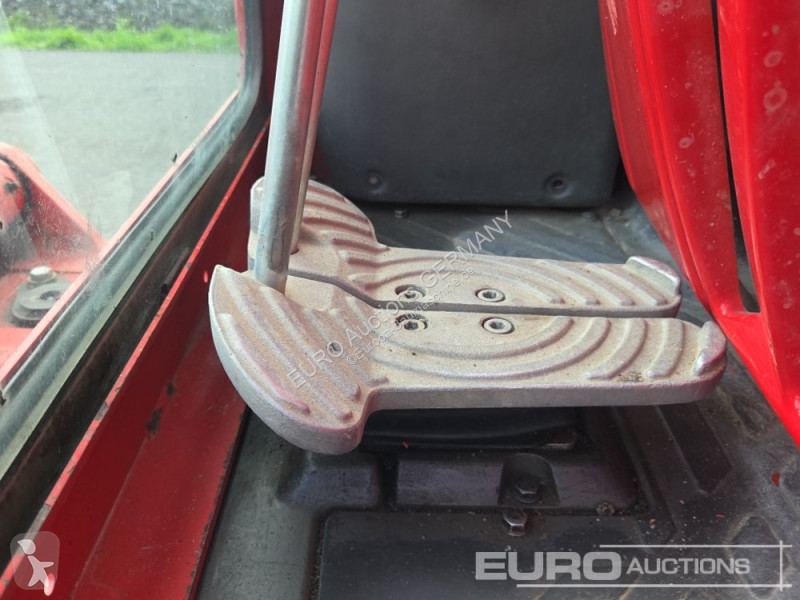 جرافة Volvo ECR25D