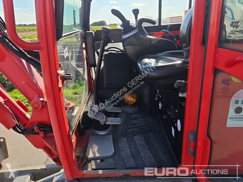 جرافة JCB