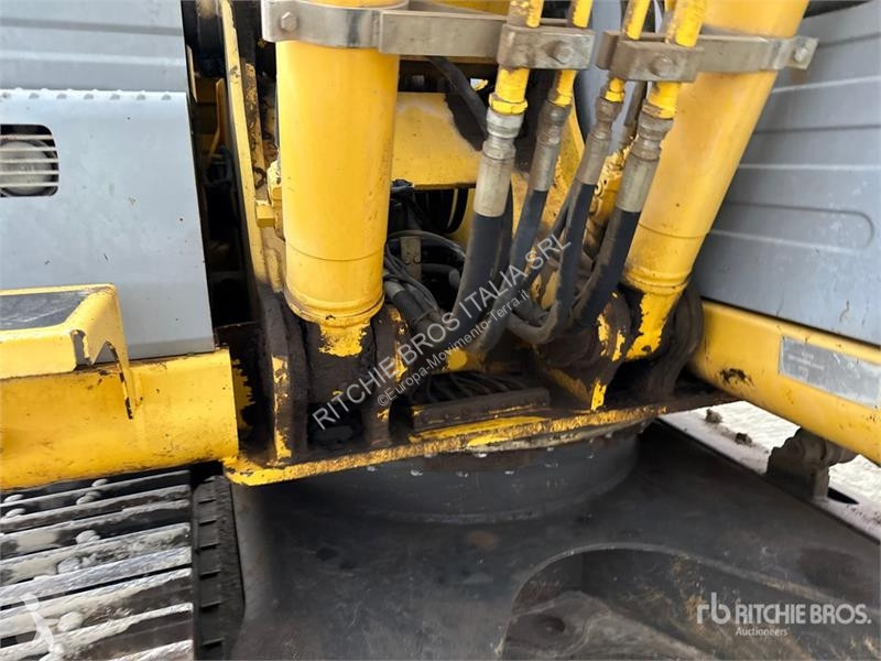 Skovel New Holland Kobelco E215B Tracked Excavator