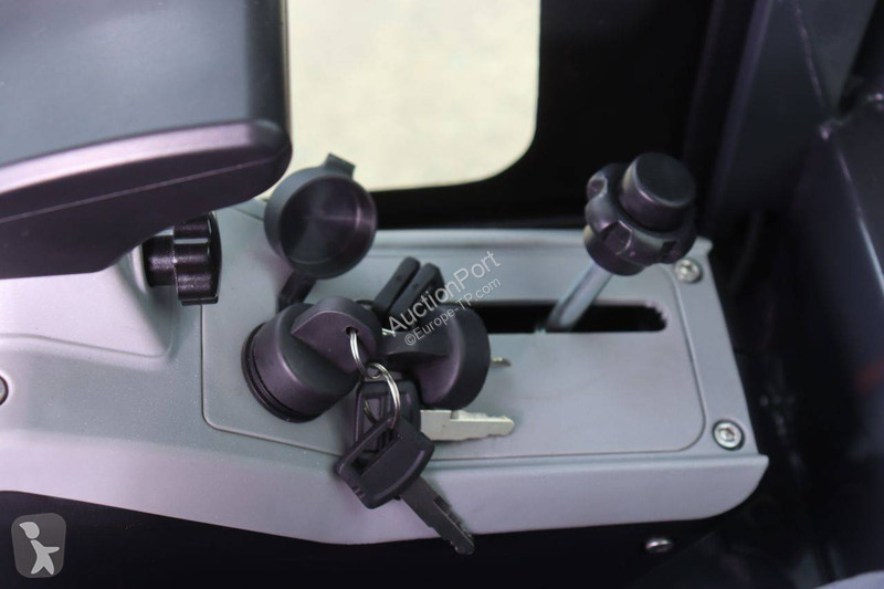 Pelle  XT18U