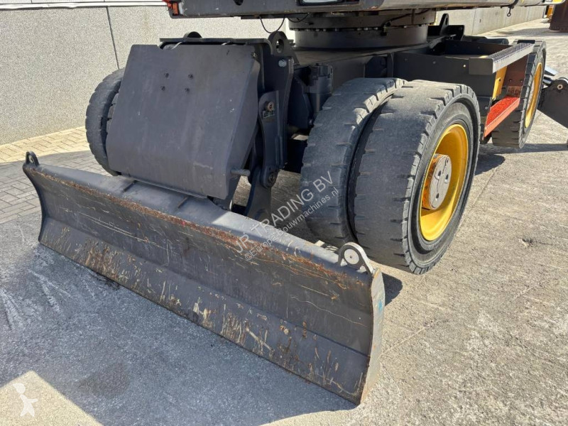 Pelle Volvo E ELEVATING CAB