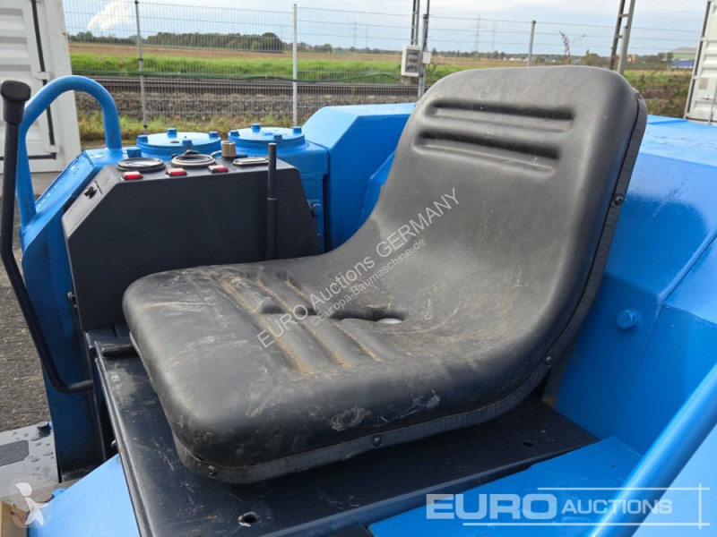 جرافة Kobelco SK014