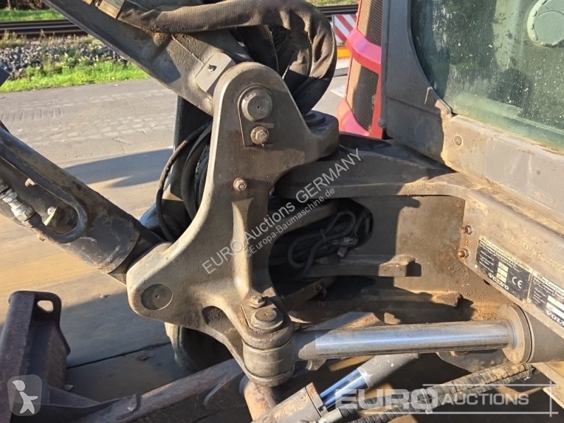 Багер Volvo ECR50D
