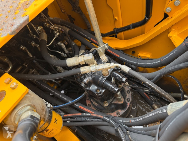 جرافة JCB 220 XL 4F - 220X LC - 220XL - 220X L4F