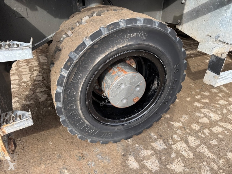 جرافة Sennebogen 825 E - 825 E - 825 E - 825 -