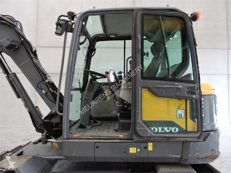 Escavadora Volvo EW60E