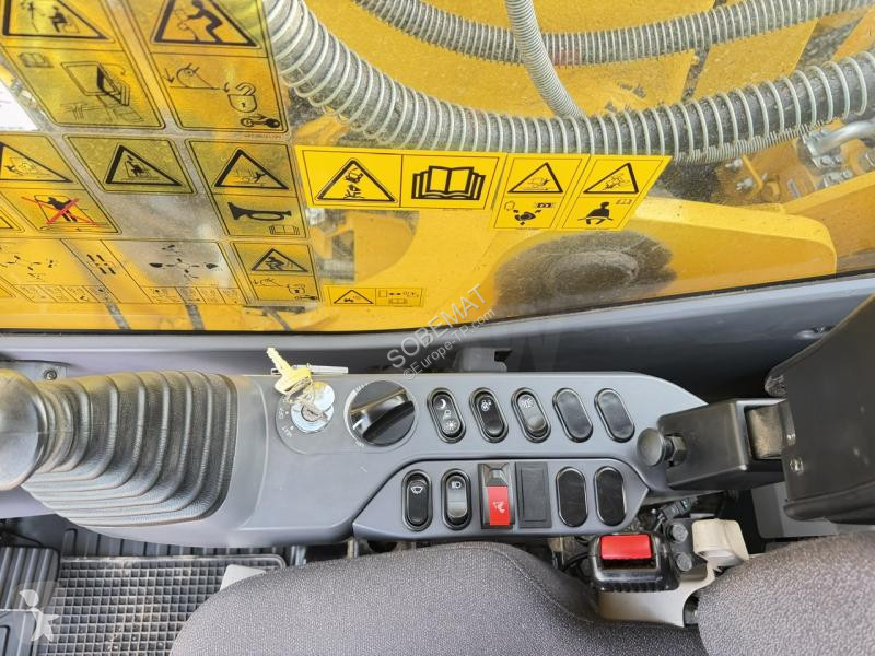 Escavadora Komatsu I-11E0