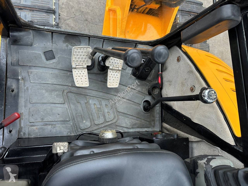 Escavadora JCB 8056