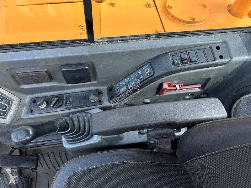 Escavadora Hyundai HX55