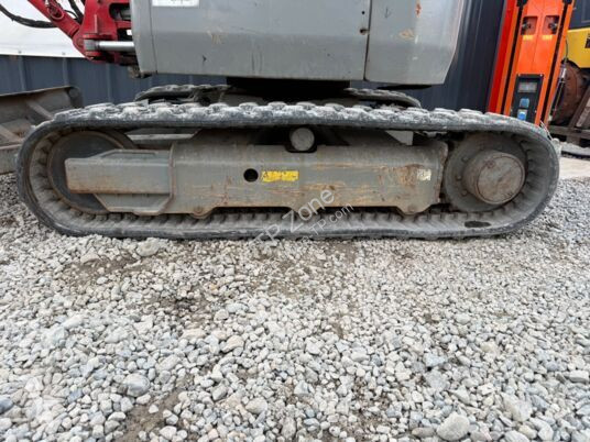 Escavadora Volvo ECR25D