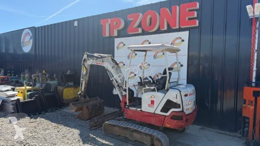 Escavadora Takeuchi