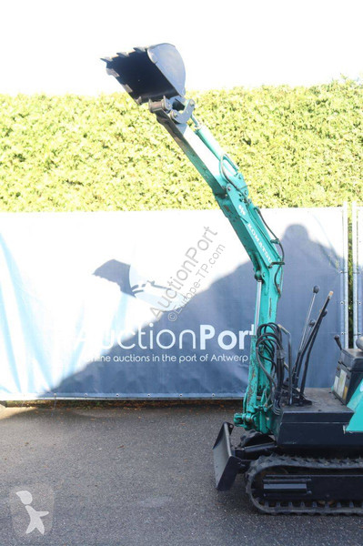 Escavadora Komatsu PC-03