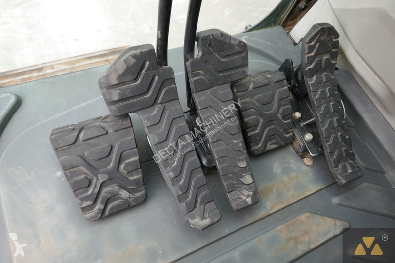 Excavator Caterpillar 325F LCR